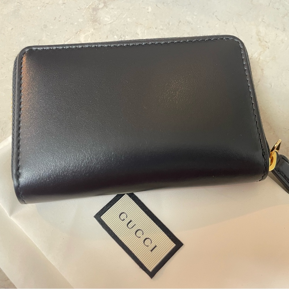 Gucci Black Zip-Around Wallet with Gold Detail - Picture 9 of 11